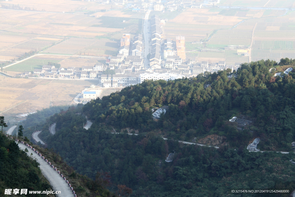 青山