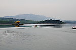 湖里的游船