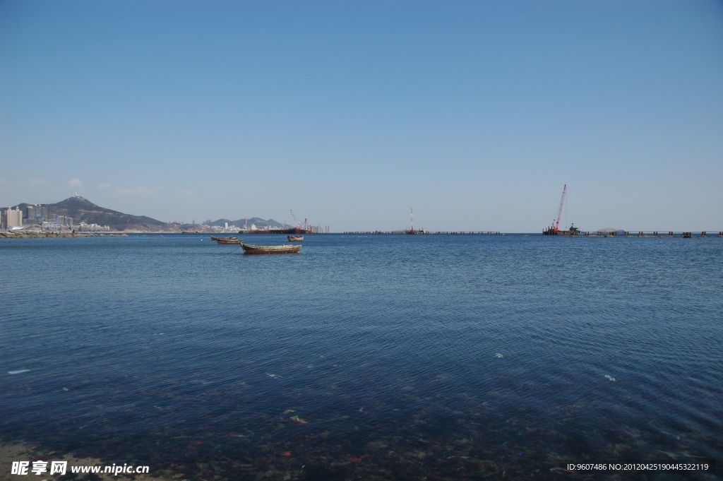 船和大海