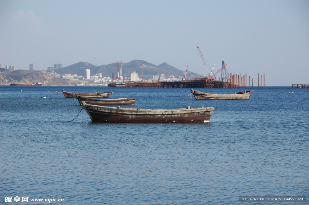 渔船大海