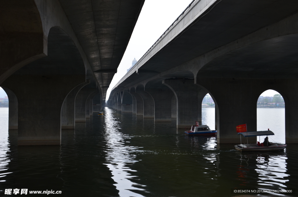 柳溪的河桥