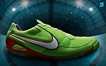 Nike绿色经典运动鞋