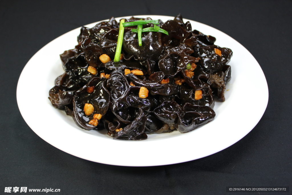 肉沫烧木耳