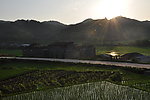 霞光下的乡村