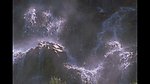 阳光下美丽瀑布