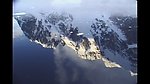 雪山倒影