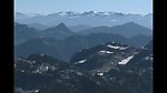 险峻的山峰