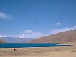 羊湖边上