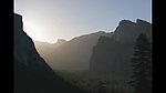 阳光下的山脉