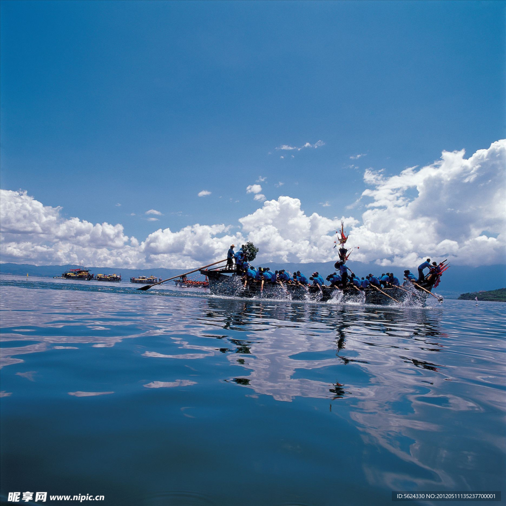 赛龙舟 湖景