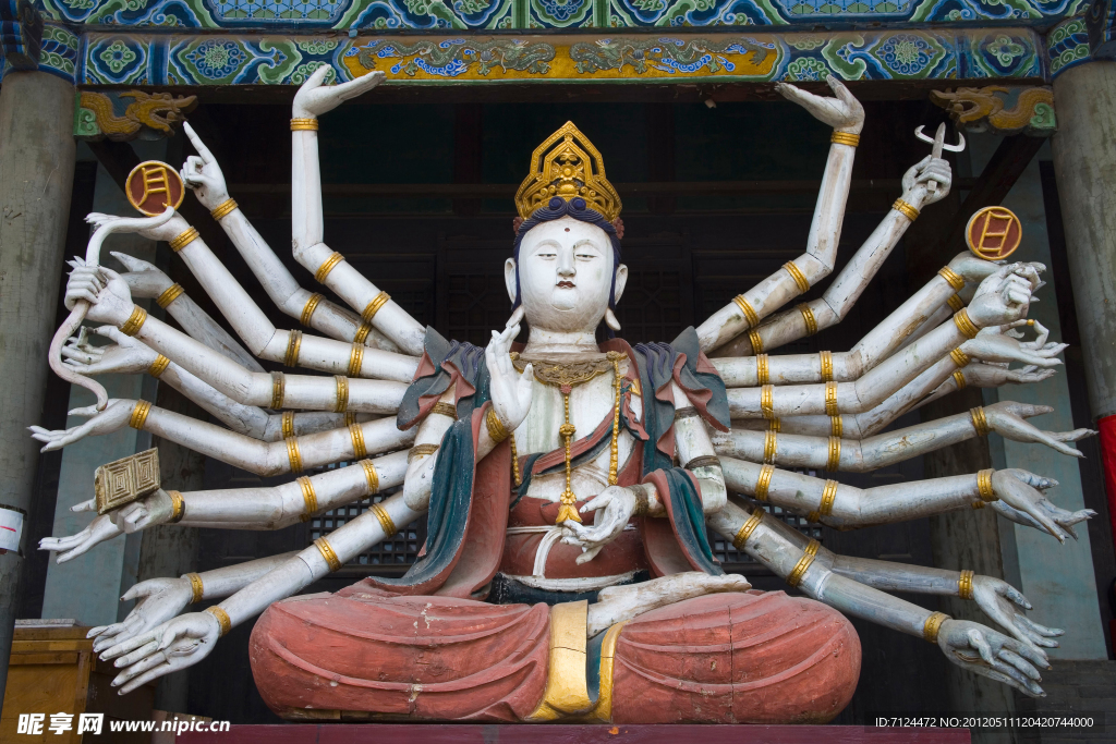 双休寺 千手观音像