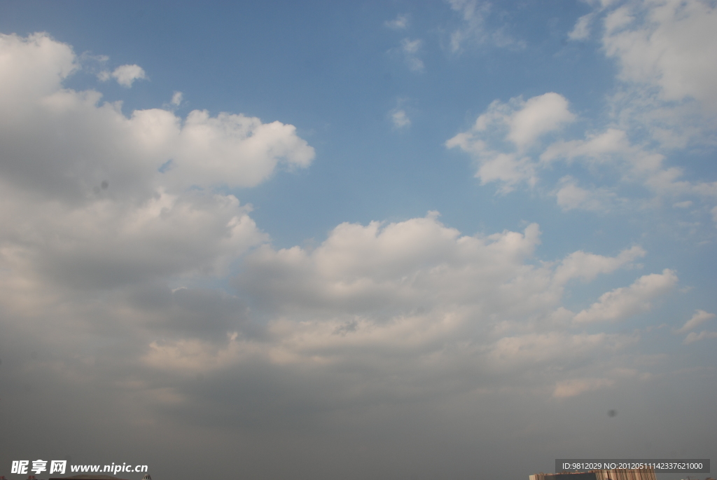天空 白云