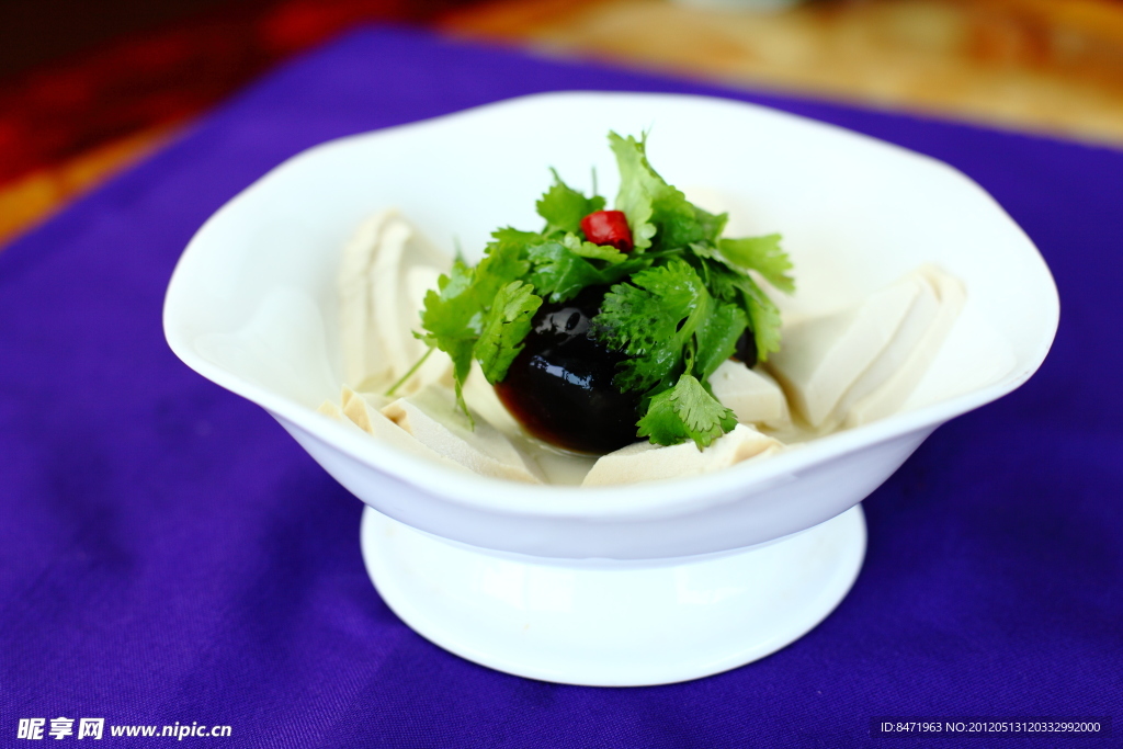 皮蛋豆腐