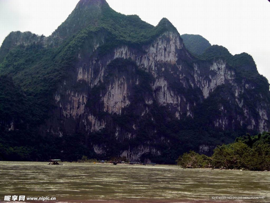 桂林山水九马画山