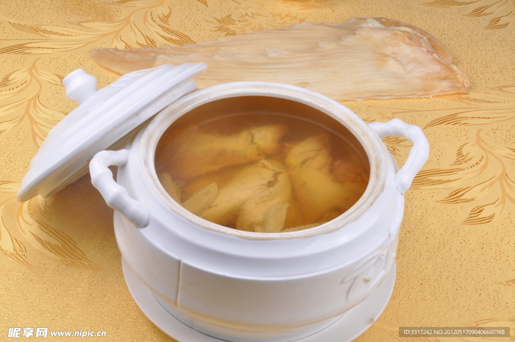 鸡炖翅