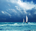 海上帆船