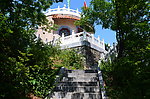 山顶的雕像