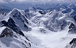 雪山峰顶