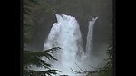 山泉溪水瀑布