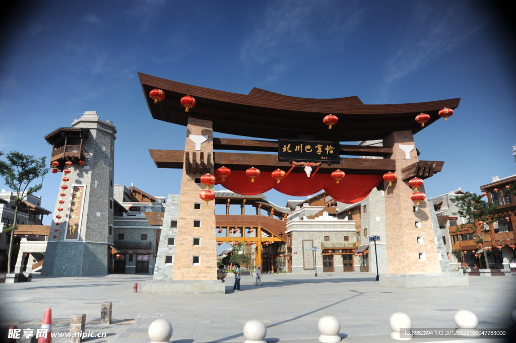 新北川马拿恰后大门侧面