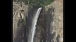 山泉溪水瀑布