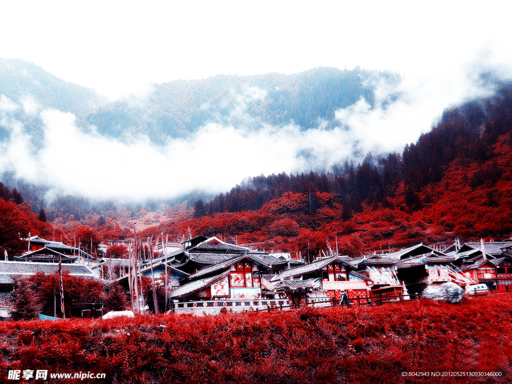 房屋 树林 高山