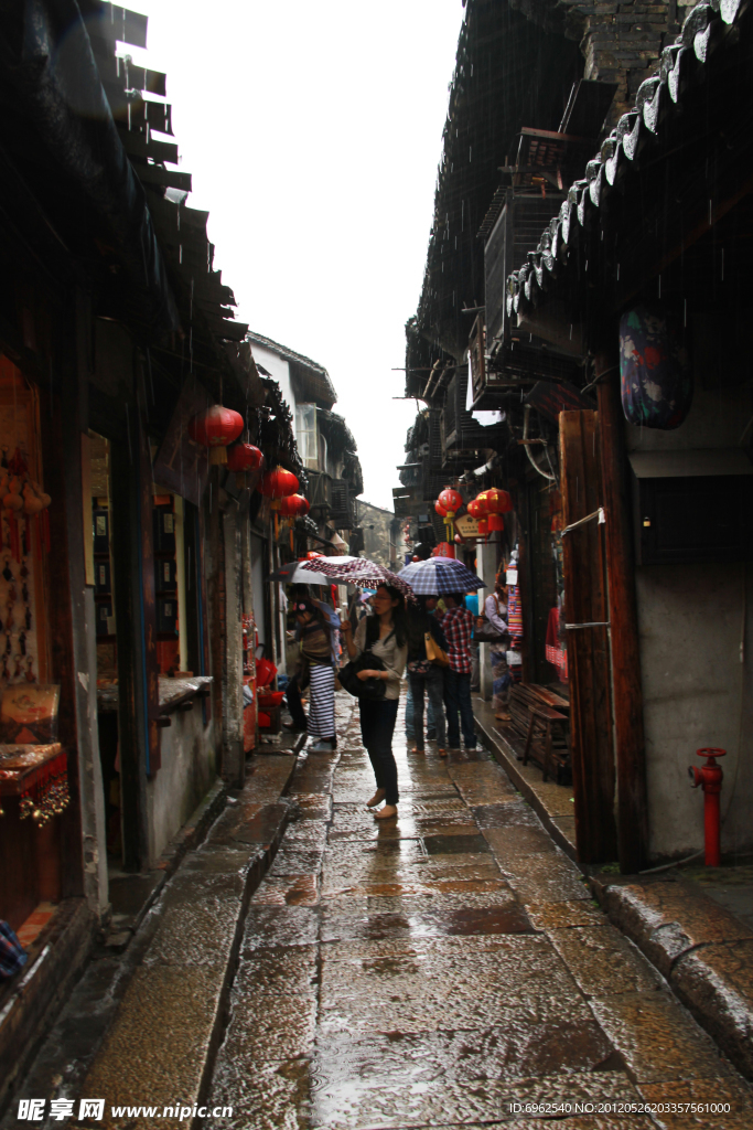 雨中西塘