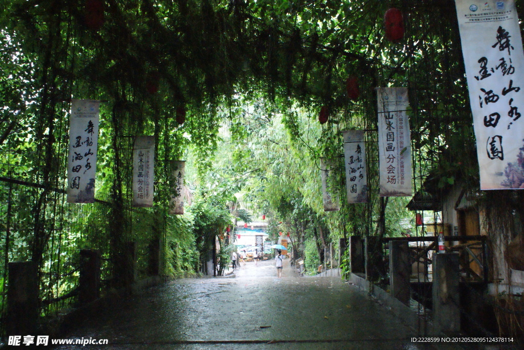 幽深的小桥