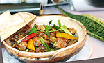鸡肉煲仔饭