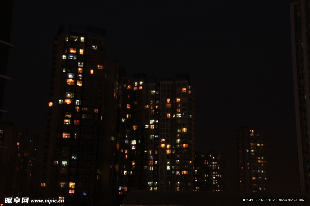 夜间建筑