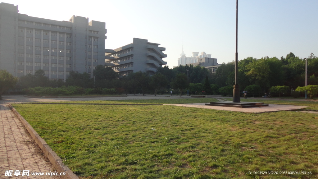 南开大学 敬业广场