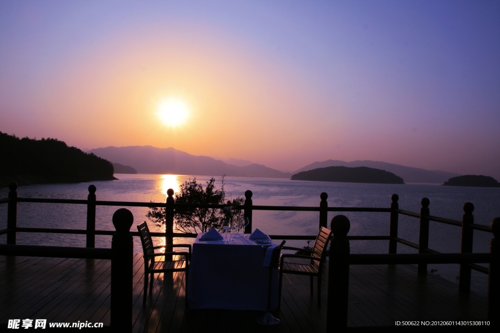 夕阳晚餐