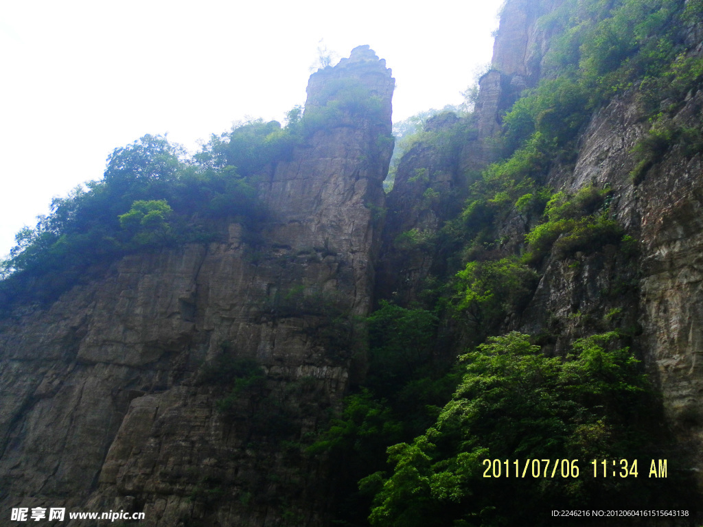 奇峰峻秀