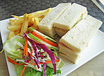三明治薯条生菜沙拉