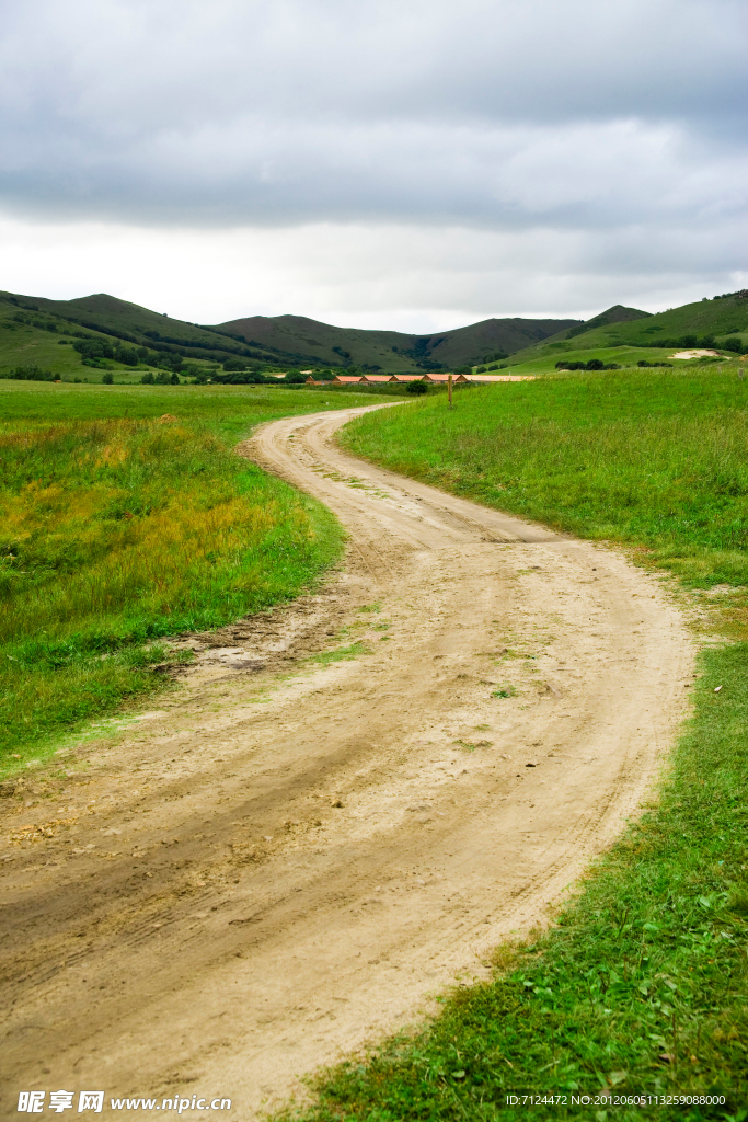 乌兰布统 道路