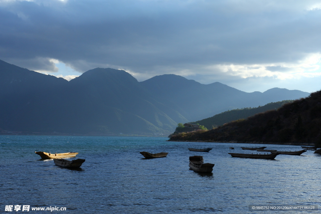 泸沽湖