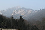 黄山山脚下