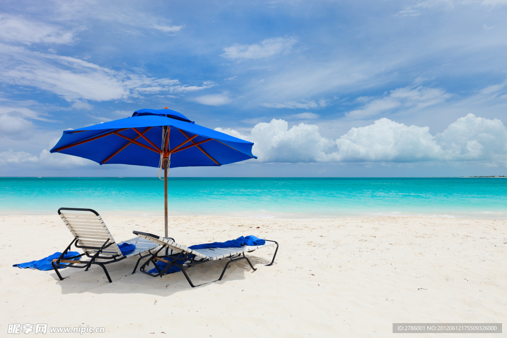 遮阳伞 躺椅 沙滩