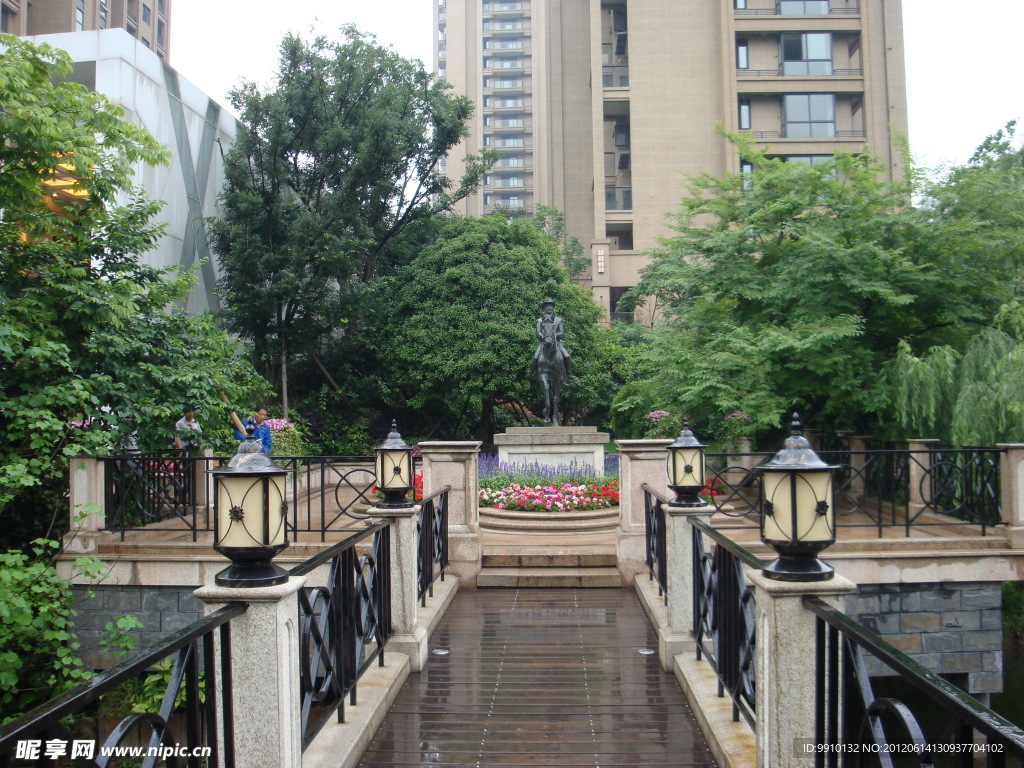小区楼盘实景