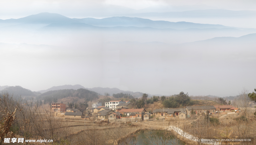 古老农村风景图