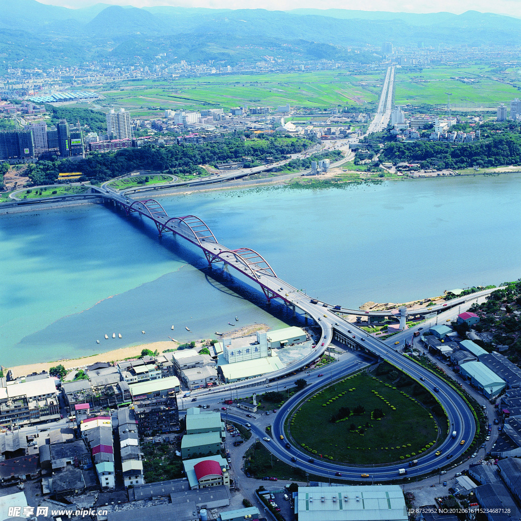 跨江大桥