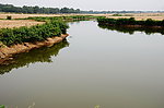 田间的河流