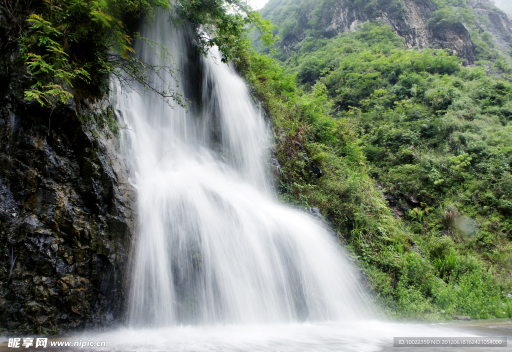 飞瀑