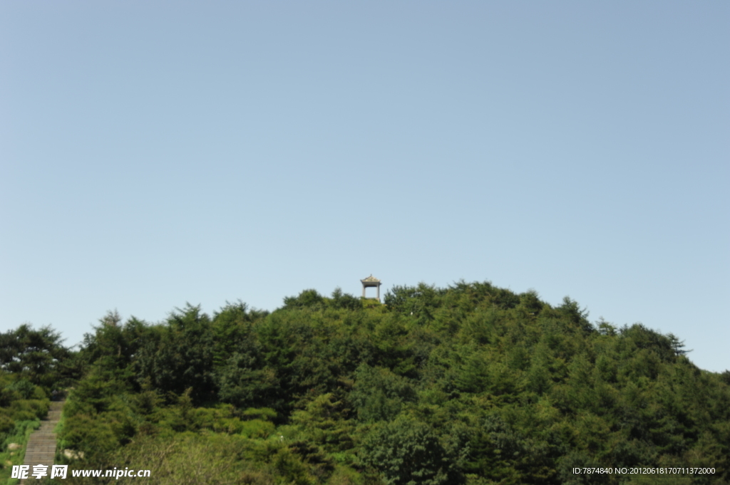 蓝天高山