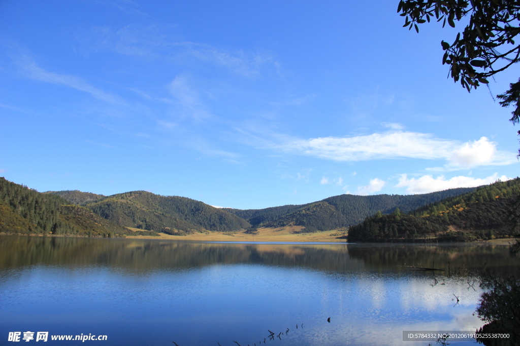 湖光山色