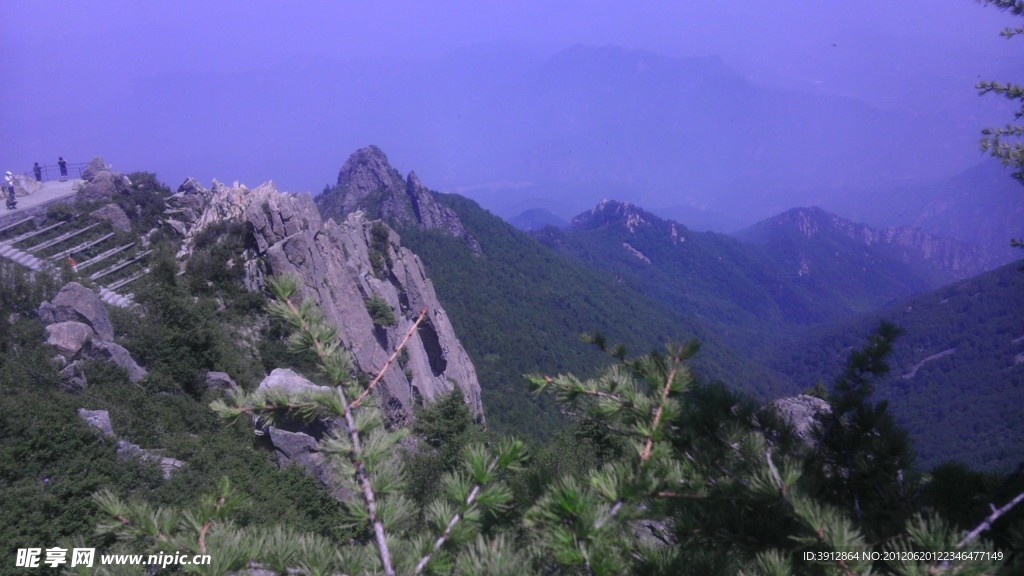 山水风景 雾灵山