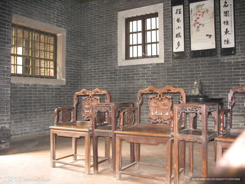 梁园木椅
