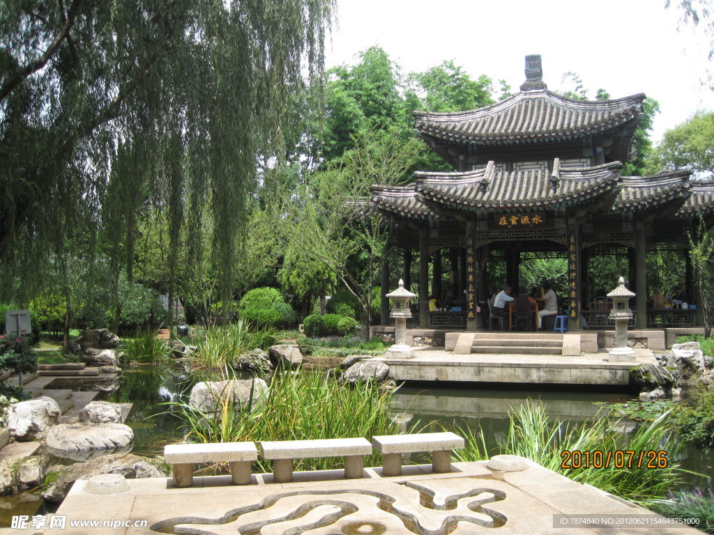 亭台楼阁