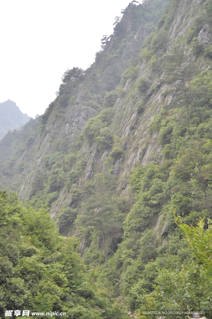 石山