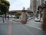 上海街头游园绿地照片